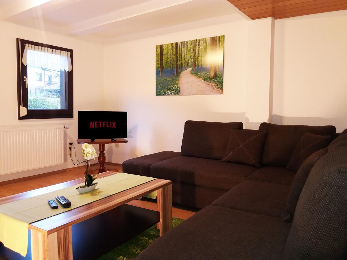 Graefrath Gaestehaus Neunkirchen-Seelscheid ภายนอก รูปภาพ