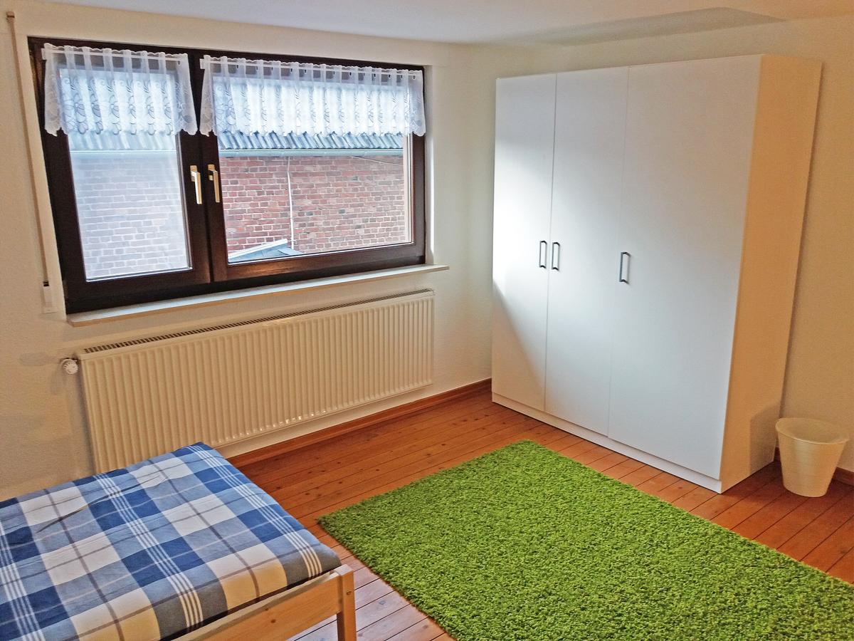 Graefrath Gaestehaus Neunkirchen-Seelscheid ภายนอก รูปภาพ