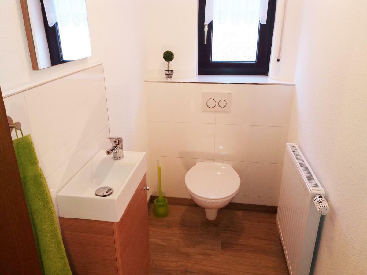 Graefrath Gaestehaus Neunkirchen-Seelscheid ภายนอก รูปภาพ